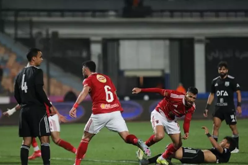 النسر لا يحميه شباكه.. كيف أصبح مرمى الأهلي صيدًا سهلًا للمنافسين؟ 